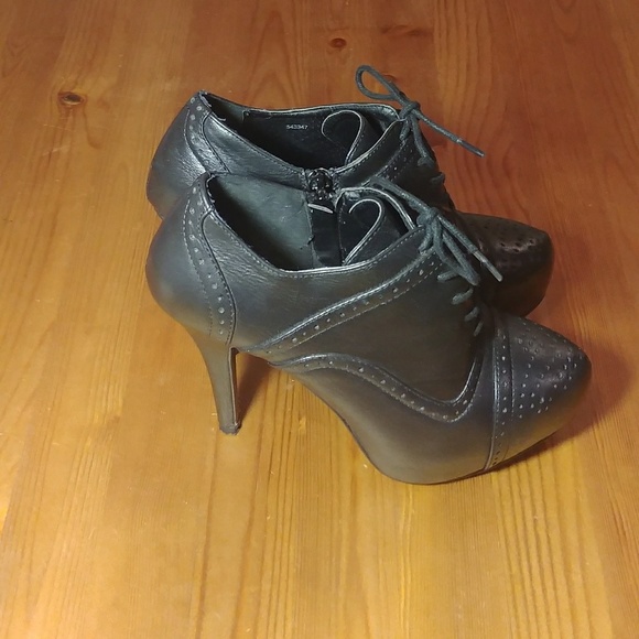 *SOLD* GUC BLACK LEATHER CHARLOTTE RUSSE HEELS - Picture 3 of 5